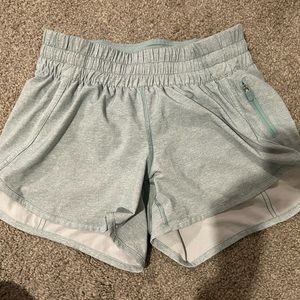 Lululemon Shorts 4” size 6